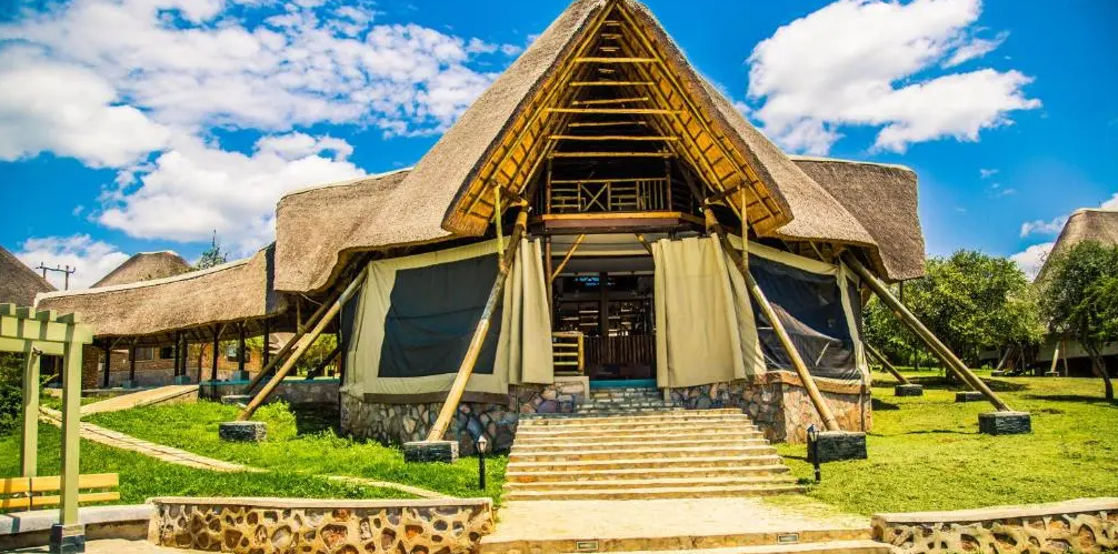 eco friendly lodges in uganda