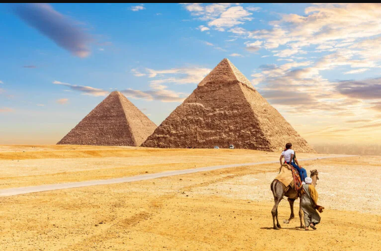 pyramids of Hatshepsut Egyptian pyramids in the cliffs