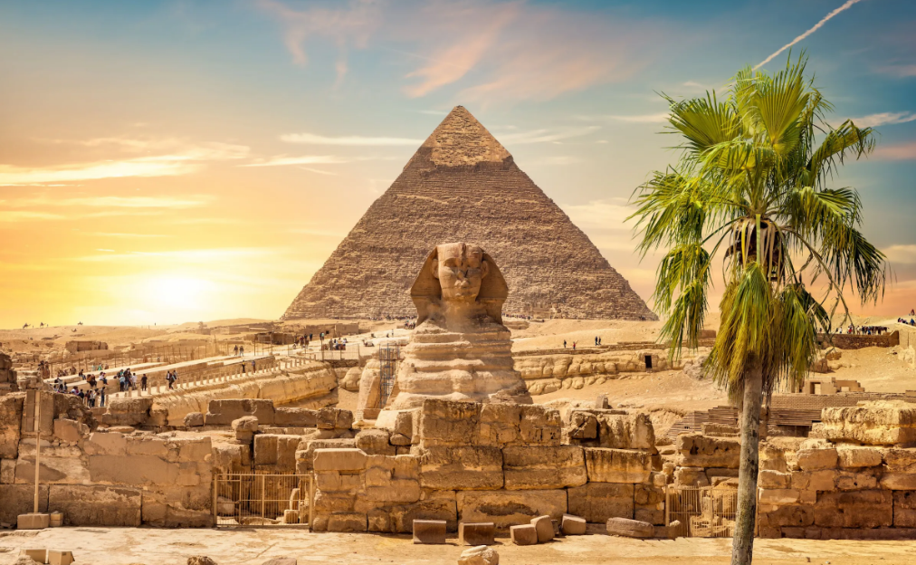 Egypt Tour Packages featuring the Pyramids of Giza and Great Sphinx