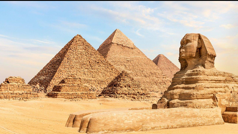 Egypt cultural tour visiting the Great Pyramid of Giza
