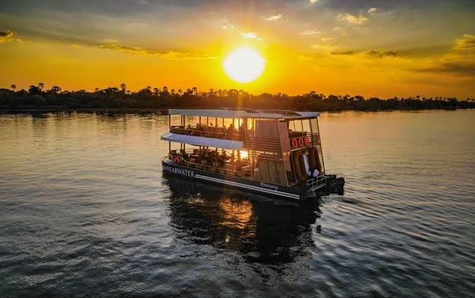 cruise on an african safari experience